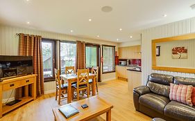 Birch Lodge 19 With Hot Tub